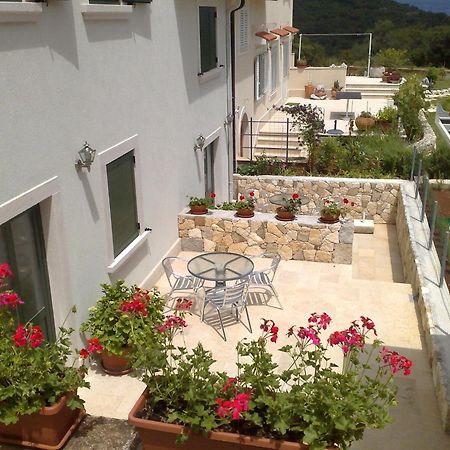 Apartments Villa Ina Brseč Eksteriør billede